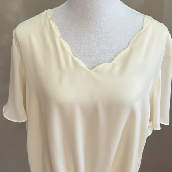 Evereve Allison Joy Lyla Scallop Trim Ivory Tie Front Top Blouse Size XL - NEW - Picture 3 of 8
